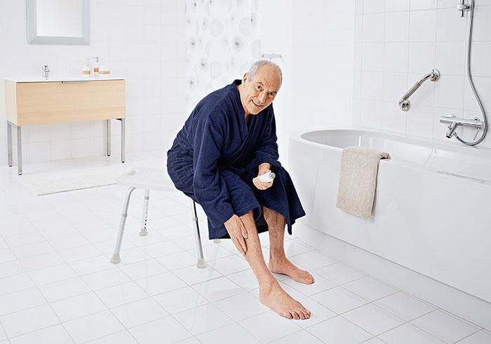 Ridder Assistent badestol - H&oslash;jdejusterbar - Hvid