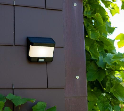 Lutec Try Solar udend&oslash;rs v&aelig;glampe m/solceller og sensor - Mat sort