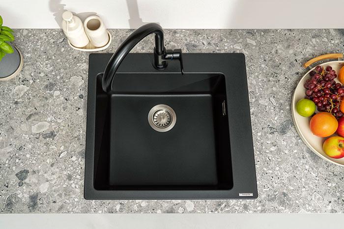 hansgrohe Vernis Blend M35 210 k&oslash;kkenarmatur m/svingtud - Mat sort